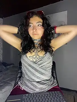 Snapshot of _Gothiccbitch_ chatting on 03.07.25  Gothiccbitch  online show from 03.07.25