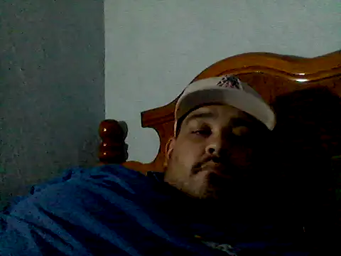Snapshot of GILBERTHOR92 chatting on 02.14.26 GILBERTHOR92 online show from 02.14.26