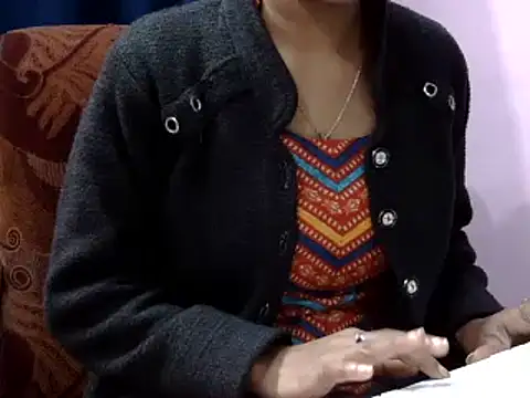 Snapshot of momo_lov chatting on 01.05.25 momo lov online show from 01.05.25