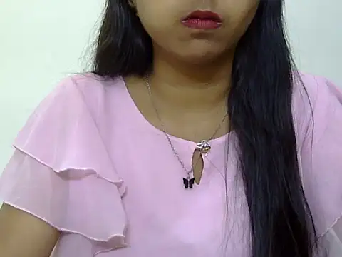 Snapshot of momo_lov chatting on 03.17.25 momo lov online show from 03.17.25