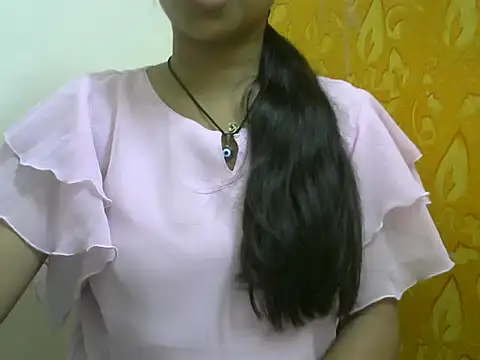 Snapshot of momo_lov chatting on 09.21.25 momo lov online show from 09.21.25