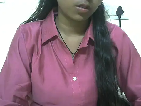 Snapshot of momo_lov chatting on 09.28.25 momo lov online show from 09.28.25
