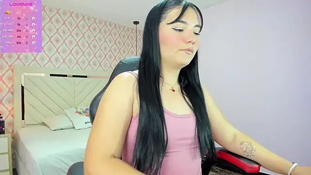 Snapshot of delilaquinn chatting on 01.31.25 delilaquinn online show from 01.31.25