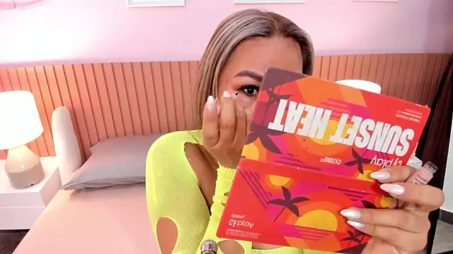 Snapshot of katia_expensive chatting on 02.20.26 katia expensive online show from 02.20.26