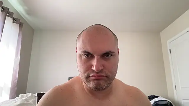 SluggishChase99 online show from 04.14.26