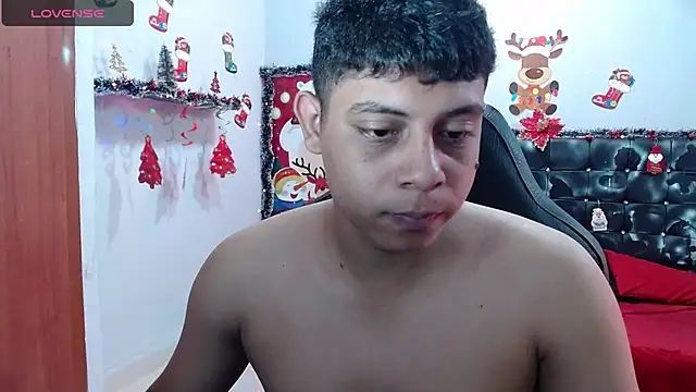 Snapshot of Wiiliam_20 chatting on 12.28.24 Wiiliam 20 online show from 12.28.24