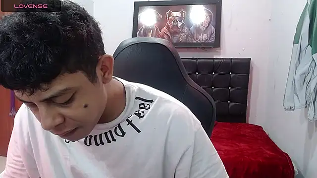 Snapshot of Wiiliam_20 chatting on 02.05.25 Wiiliam 20 online show from 02.05.25