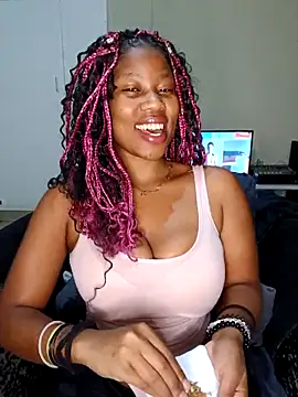 PerfectionBerrie online show from 11.15.25