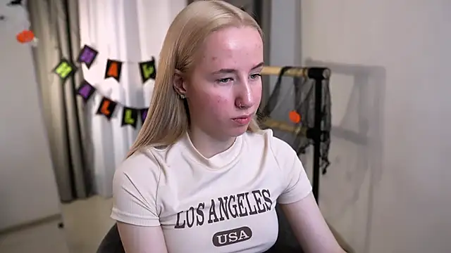 Cassie Kelman online show from 10.20.25