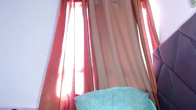 LAISYBROWNX online show from 11.20.25