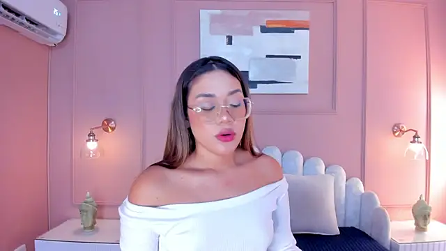 Snapshot of mara_brooks chatting on 01.14.25 mara brooks online show from 01.14.25