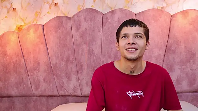 kendalltaylorr online show from 10.26.25