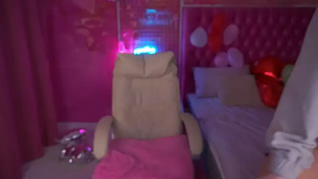 ArianaDarkk online show from 02.15.26