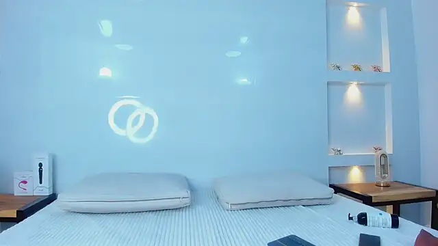 Snapshot of Dalia-Prada chatting on 12.04.25 Dalia-Prada online show from 12.04.25