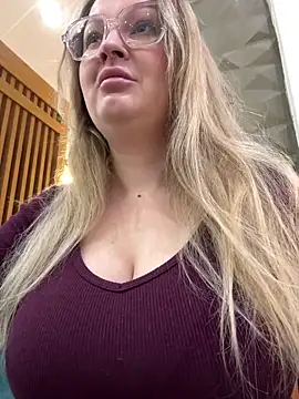 Teya moon  online show from 03.20.26