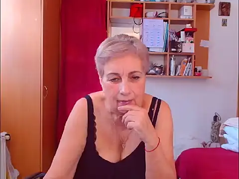 Victoria5643 online show from 10.14.25