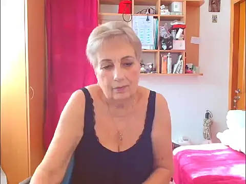 Victoria5643 online show from 10.15.25