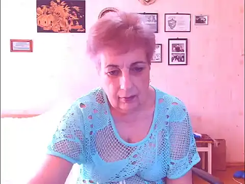 Snapshot of Victoria5643 chatting on 03.28.26 Victoria5643 online show from 03.28.26