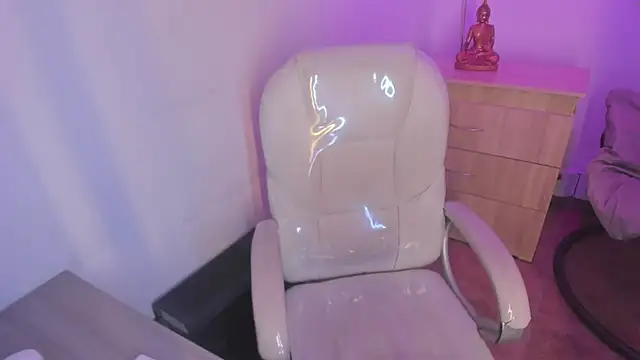 Chanttall  online show from 12.16.25