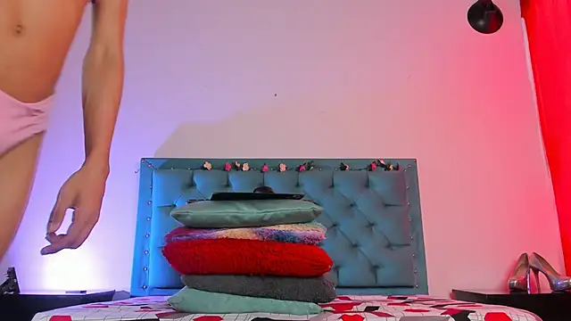 Snapshot of thamara26 chatting on 02.08.25 thamara26 online show from 02.08.25