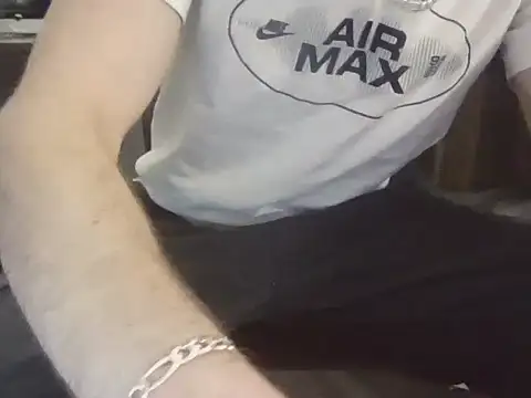 Snapshot of HungStud4You chatting on 01.08.26 HungStud4You online show from 01.08.26