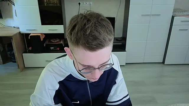 Snapshot of angryzan chatting on 05.05.26 angryzan online show from 05.05.26