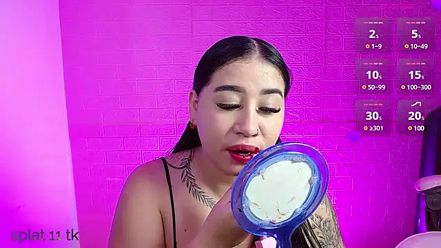 Snapshot of _hooly chatting on 01.24.25  hooly online show from 01.24.25