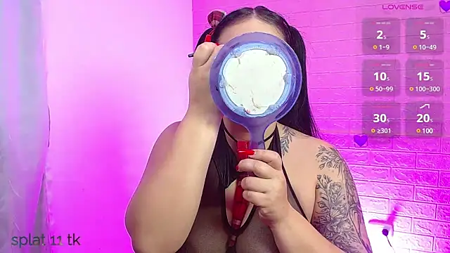 Snapshot of _hooly chatting on 02.07.25  hooly online show from 02.07.25