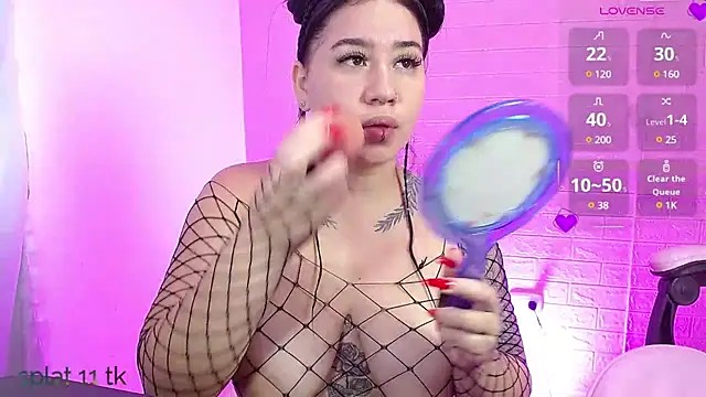 Snapshot of _hooly chatting on 02.08.25  hooly online show from 02.08.25