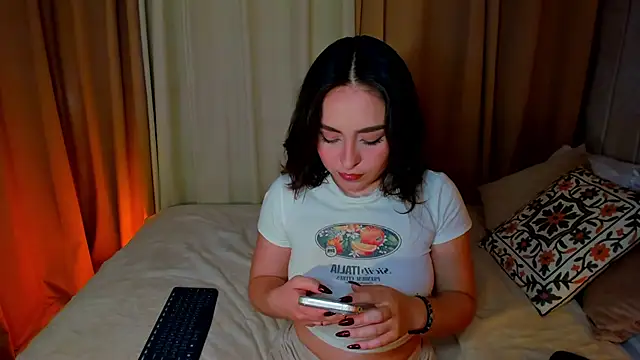 SofiMeza online show from 02.21.25