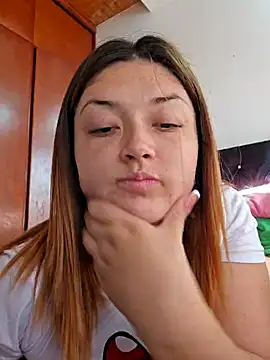 Snapshot of Sofia_Queen17 chatting on 02.02.25 Sofia Queen17 online show from 02.02.25