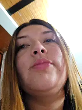 Snapshot of Sofia_Queen17 chatting on 02.16.25 Sofia Queen17 online show from 02.16.25