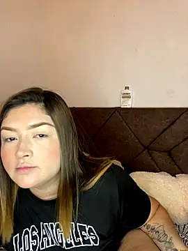 Snapshot of Sofia_Queen17 chatting on 09.14.25 Sofia Queen17 online show from 09.14.25