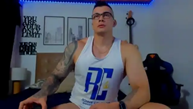 Snapshot of seancarreraa chatting on 11.06.25 seancarreraa online show from 11.06.25