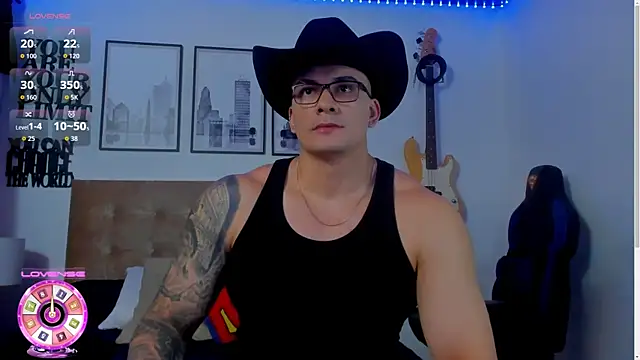 Snapshot of seancarreraa chatting on 11.16.25 seancarreraa online show from 11.16.25