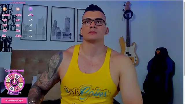 Snapshot of seancarreraa chatting on 12.17.25 seancarreraa online show from 12.17.25