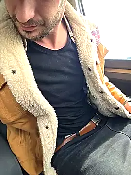 Snapshot of Zeefy chatting on 05.01.26 Zeefy online show from 05.01.26