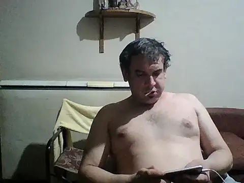 Snapshot of Rodrigo_happy chatting on 12.14.25 Rodrigo happy online show from 12.14.25