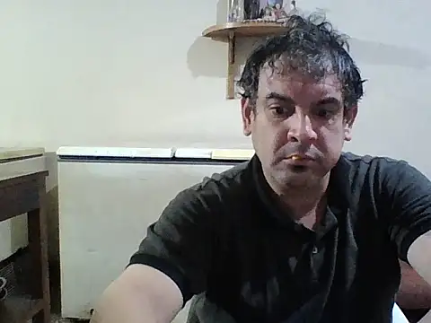 Snapshot of Rodrigo_happy chatting on 12.17.25 Rodrigo happy online show from 12.17.25
