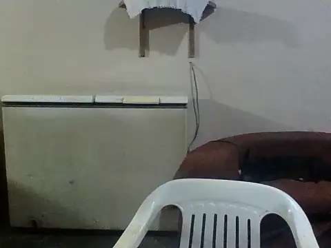Snapshot of Rodrigo_happy chatting on 12.23.25 Rodrigo happy online show from 12.23.25