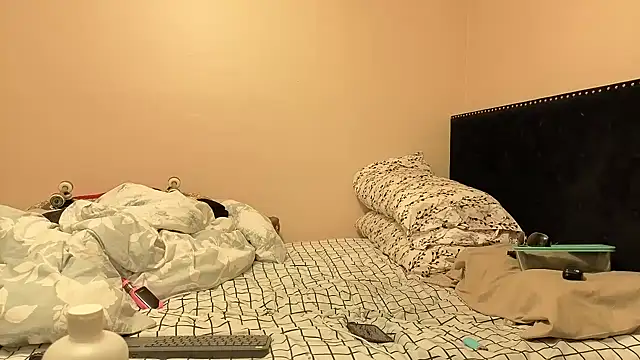 hailzeffn online show from 10.24.25