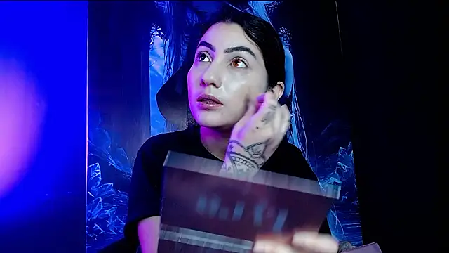 Snapshot of sophy_rock chatting on 02.02.26 sophy rock online show from 02.02.26