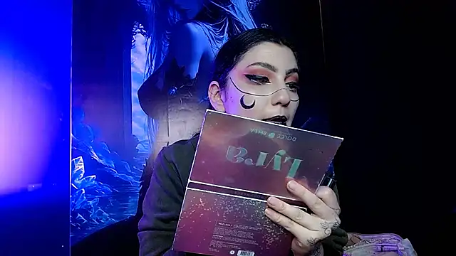 Snapshot of sophy_rock chatting on 02.17.26 sophy rock online show from 02.17.26