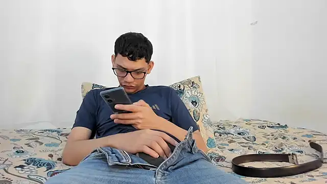 Snapshot of Diego-Monsalve chatting on 02.05.26 Diego-Monsalve online show from 02.05.26