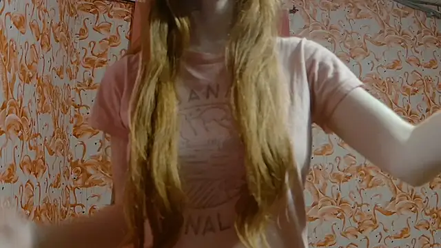 strawberrysmoothie online show from 04.15.26