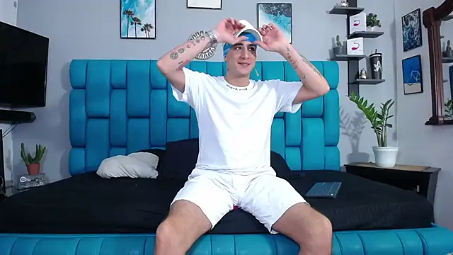 Leon hot X online show from 02.01.25