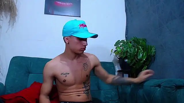 Leon hot X online show from 02.07.25