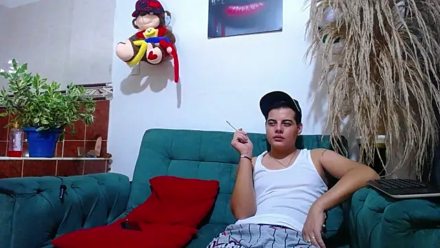 Leon hot X online show from 02.17.25