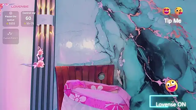 Snapshot of khiara_moretti chatting on 02.09.26 khiara moretti online show from 02.09.26