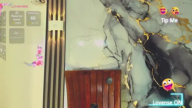 Snapshot of khiara_moretti chatting on 02.17.26 khiara moretti online show from 02.17.26